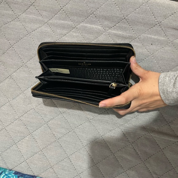 Kate spade wallet - Picture 2 of 3